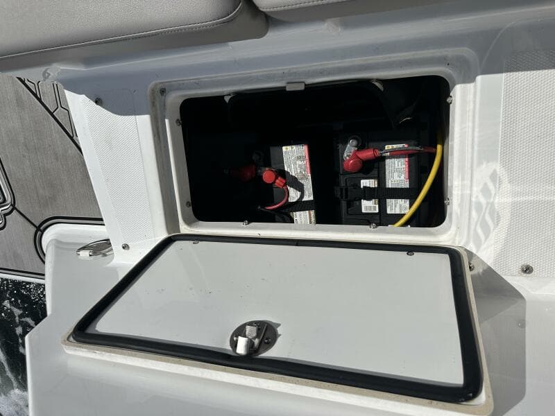 2022 Four Winns HD8 OB