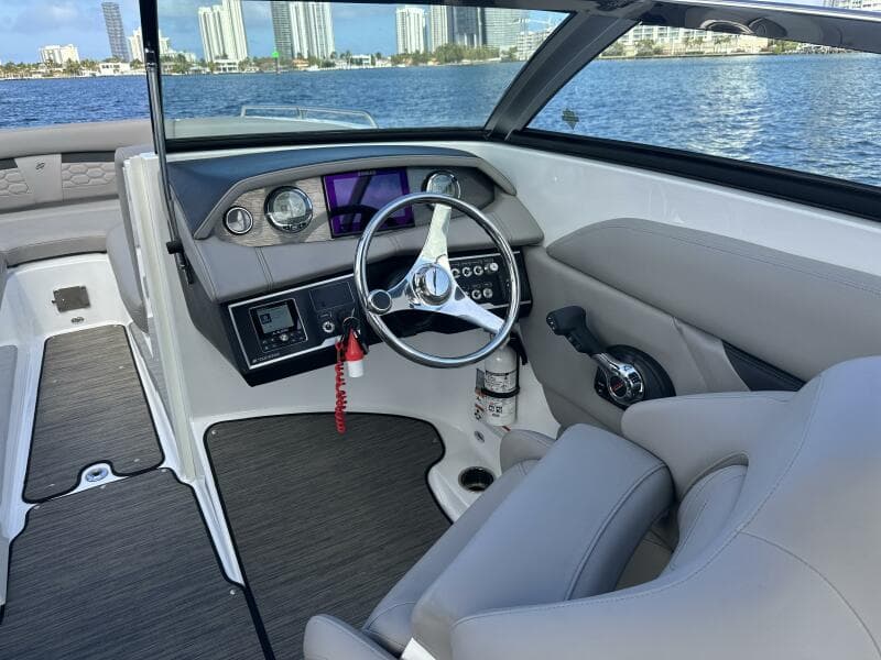 2022 Four Winns HD8 OB