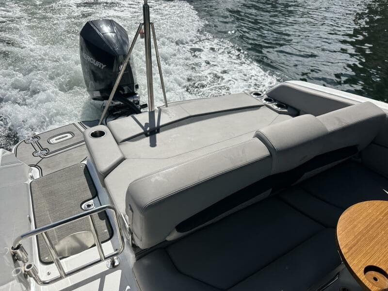 2022 Four Winns HD8 OB