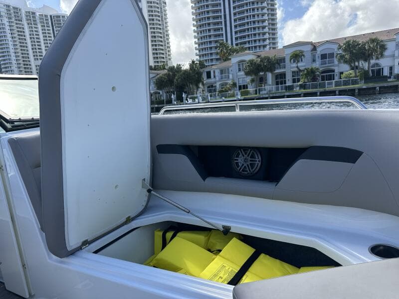 2022 Four Winns HD8 OB