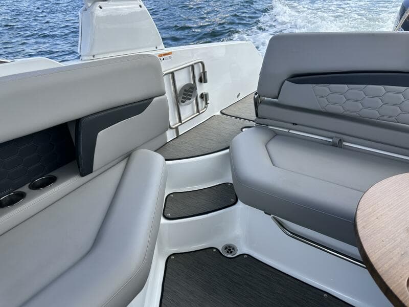 2022 Four Winns HD8 OB