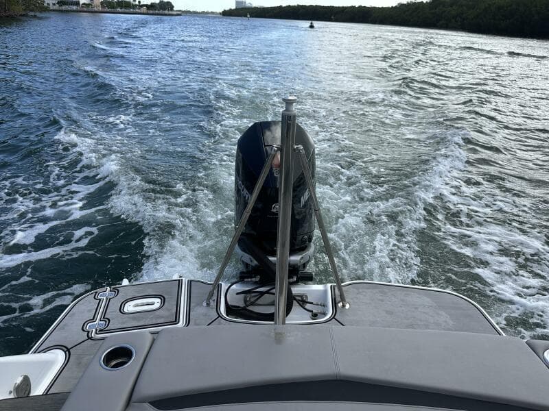 2022 Four Winns HD8 OB