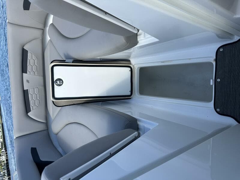 2022 Four Winns HD8 OB