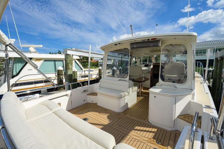 MJM 43 Scout - Exterior Cockpit