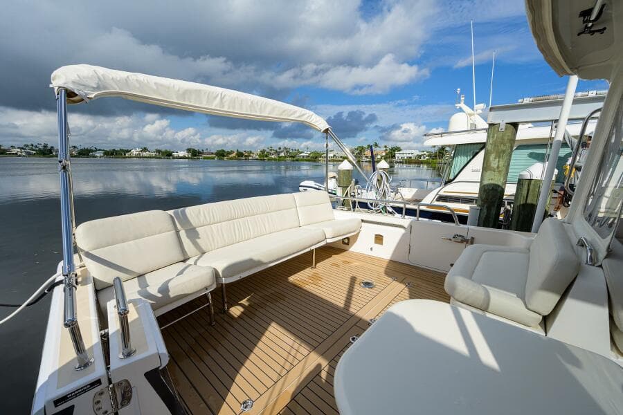 MJM 43 Scout - Exterior Cockpit