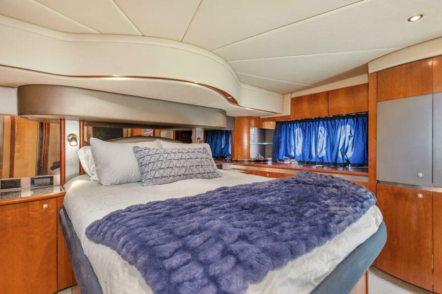 2005 50' Cruisers 500 Express Gratitude Master Stateroom (2)