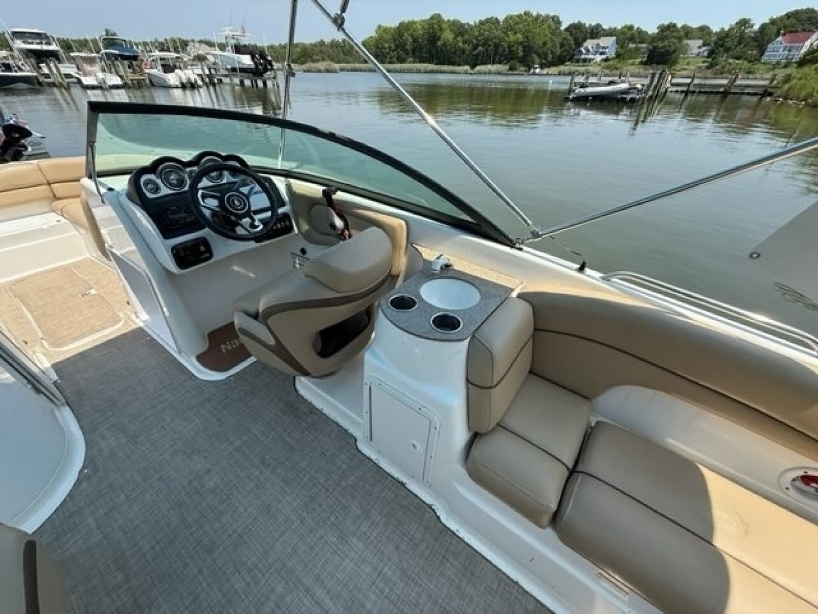 2019 NauticStar 243 DC - Photo 8