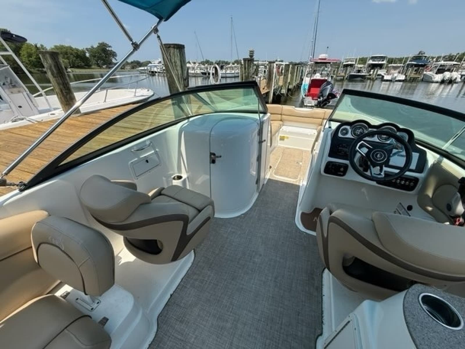 2019 NauticStar 243 DC - Photo 7