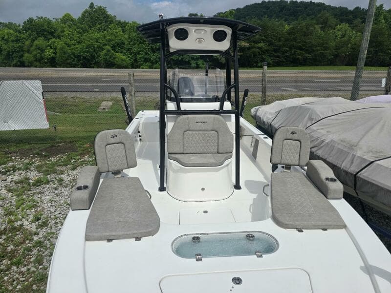 2023 Sea Pro 248 Bay