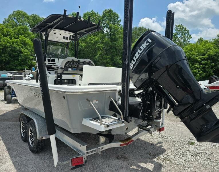 2023 Sea Pro 248 Bay