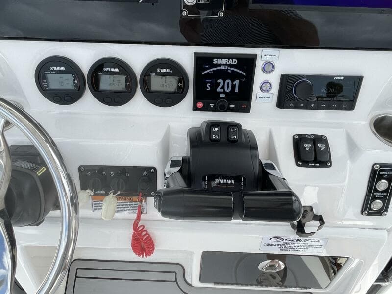 2023 Sea Fox 268 Commander