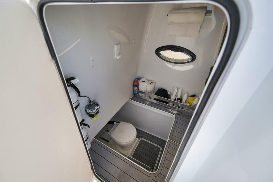 2021 Contender 39 ST