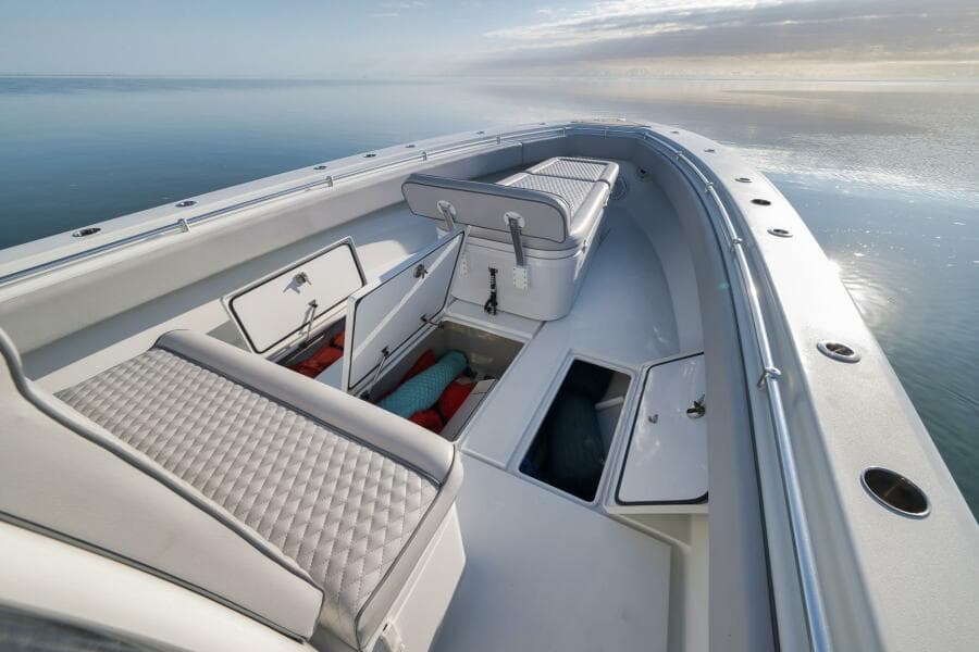 2021 Contender 39 ST