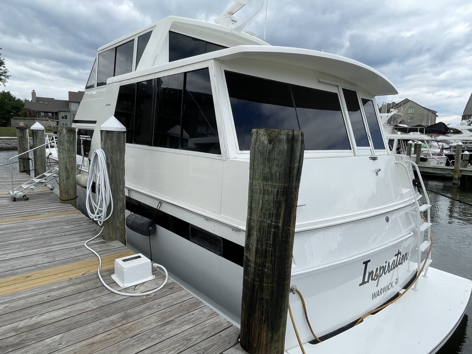 1995 Viking 54 Sports Yacht - Photo 34