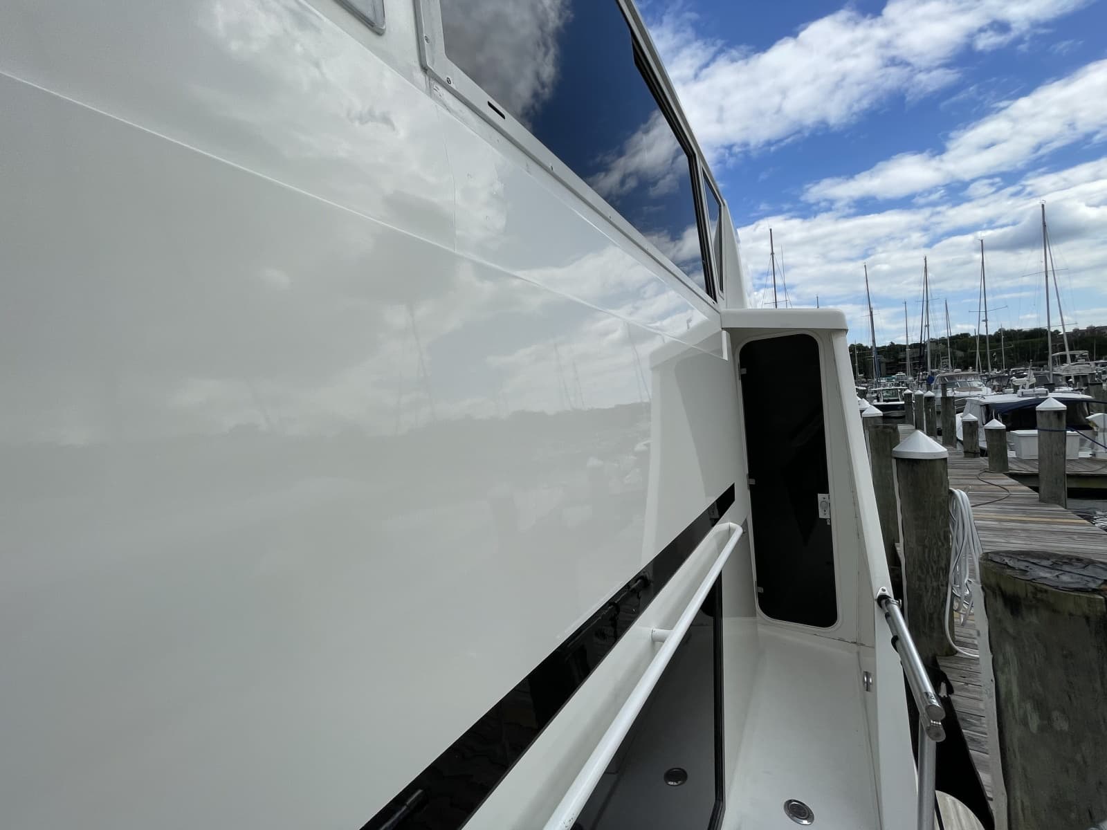 1995 Viking 54 Sports Yacht - Photo 32
