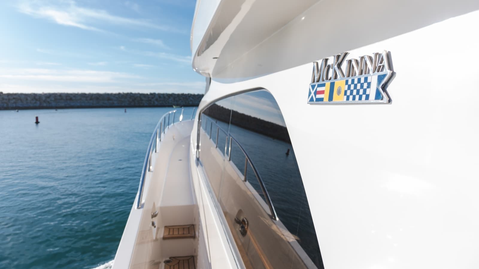 2012 McKinna 69 Skylounge