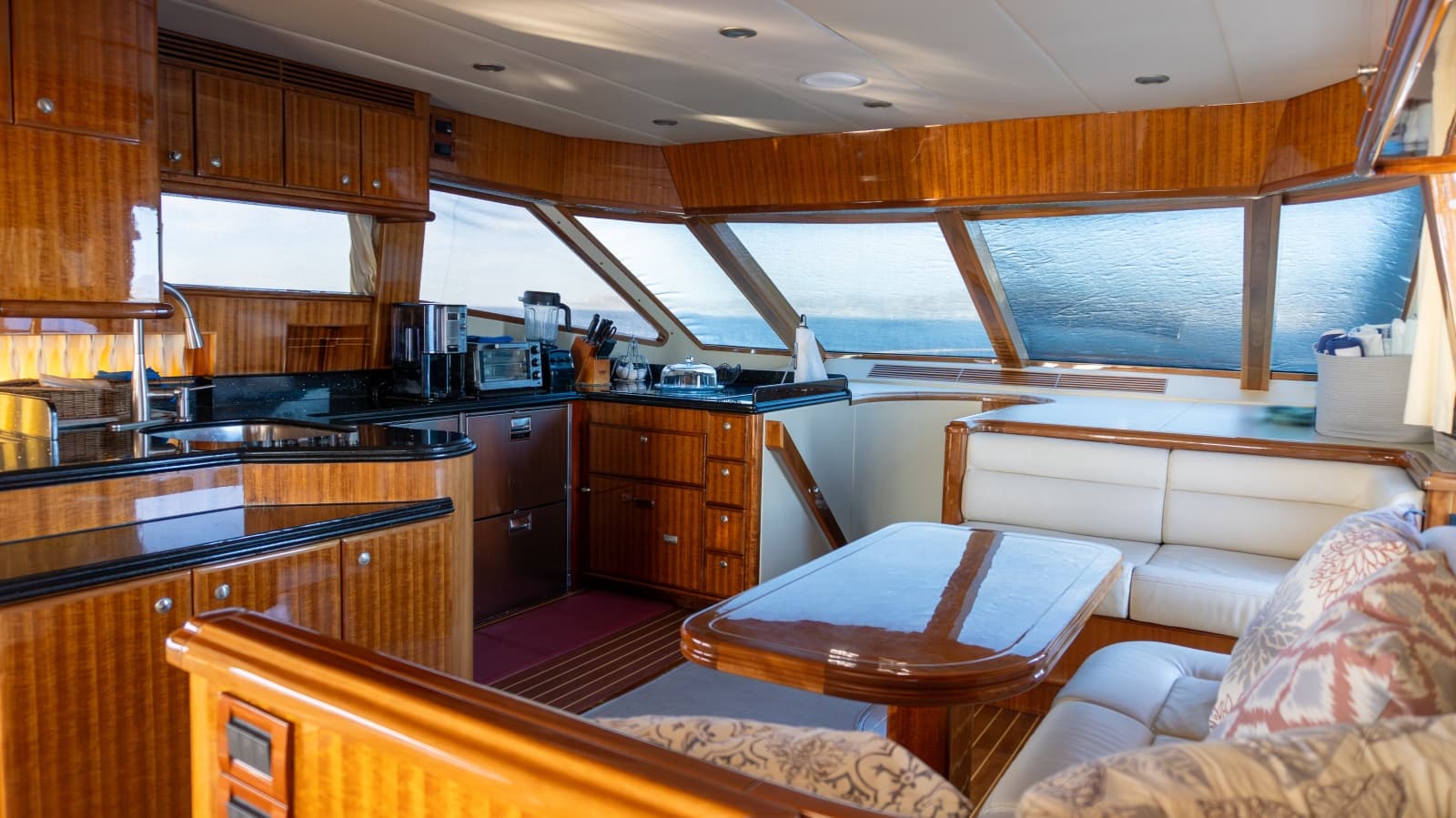 2012 McKinna 69 Skylounge