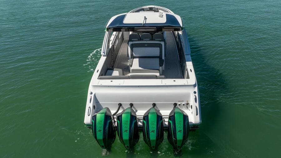 2024 Cigarette 42 Auroris