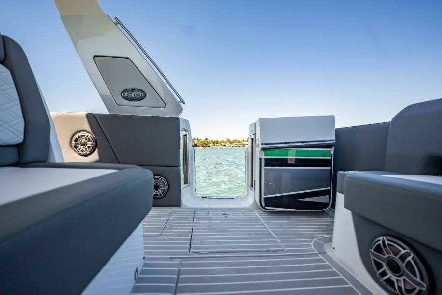 2024 Cigarette 42 Auroris