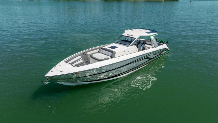 2024 Cigarette 42 Auroris