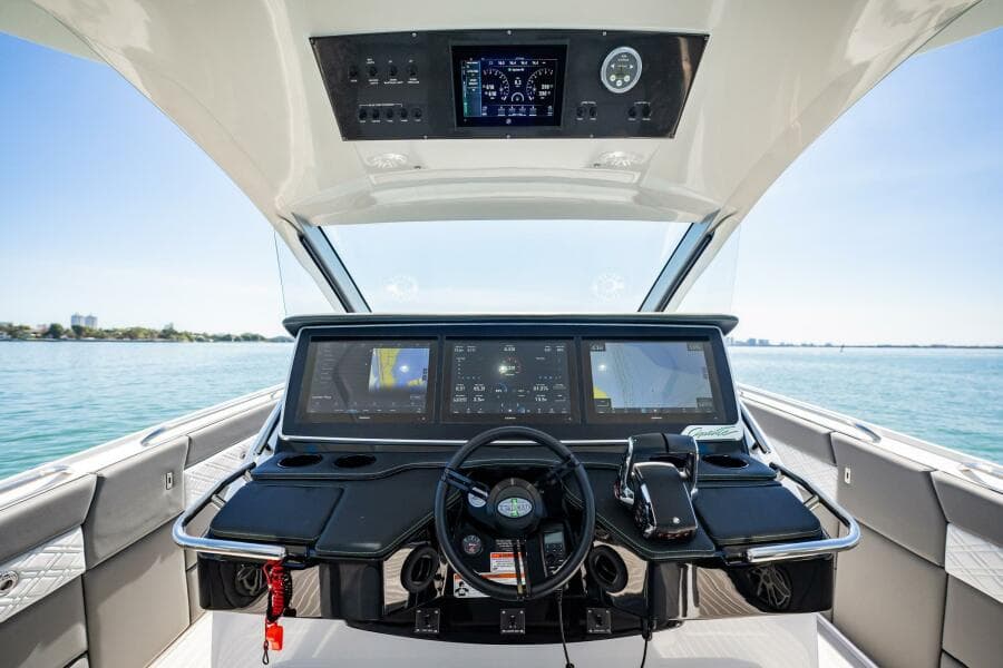 2024 Cigarette 42 Auroris