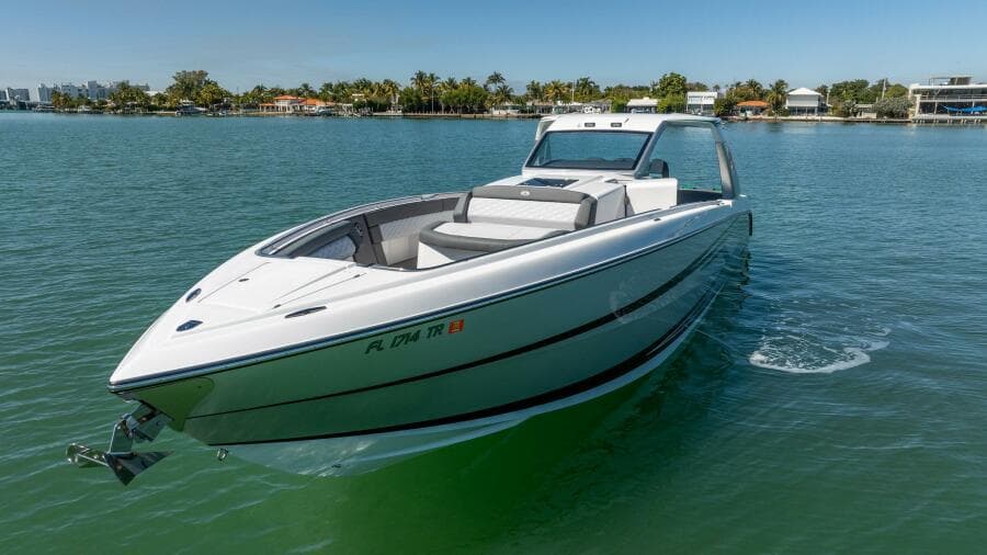 2024 Cigarette 42 Auroris