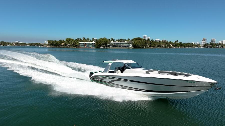 2024 Cigarette 42 Auroris