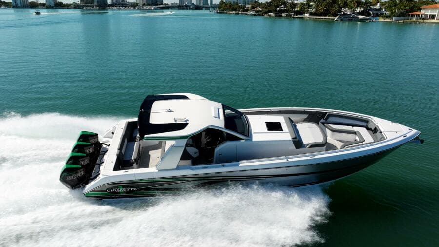 2024 Cigarette 42 Auroris