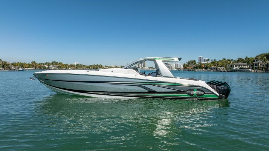 2024 Cigarette 42 Auroris