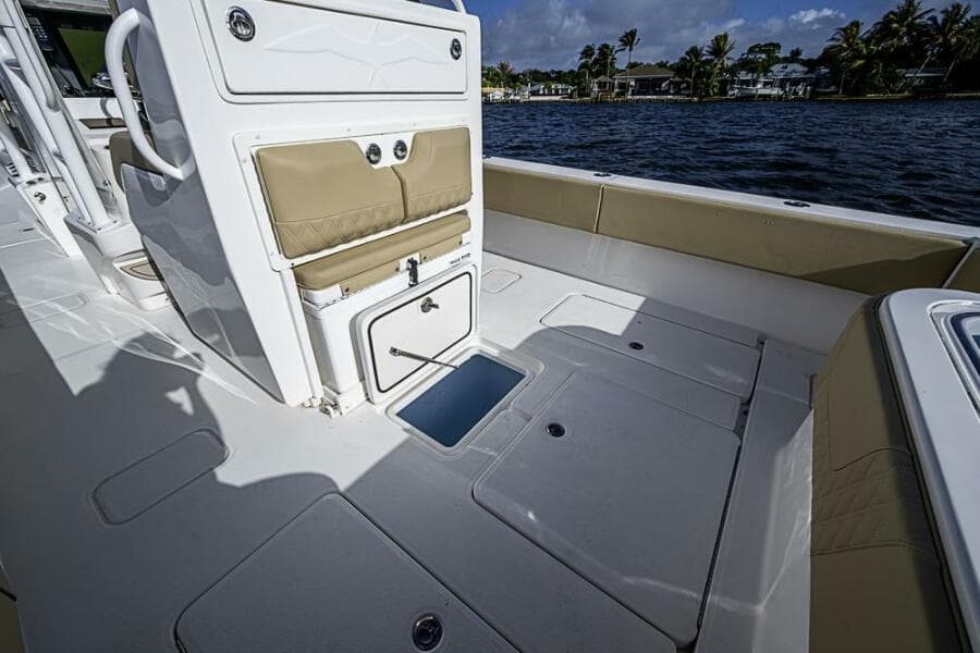 2023 Invincible 33 Open Fisherman