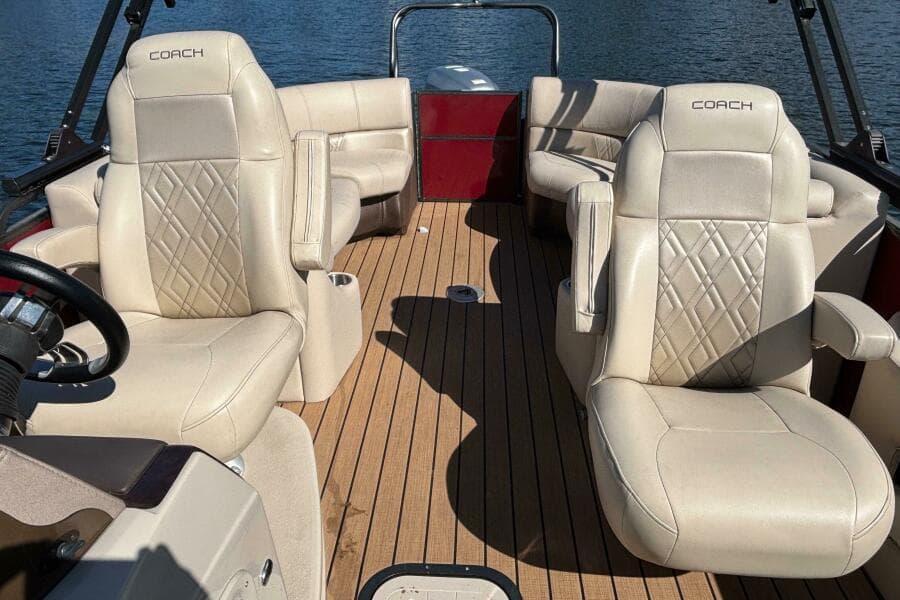 2018 Coach Pontoons 230 RF
