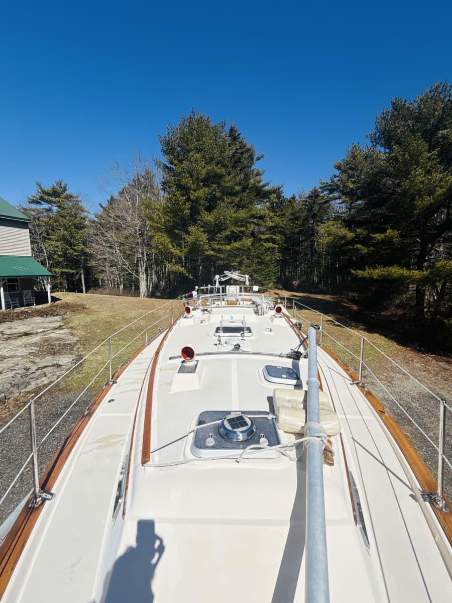 1995 Island Packet 37