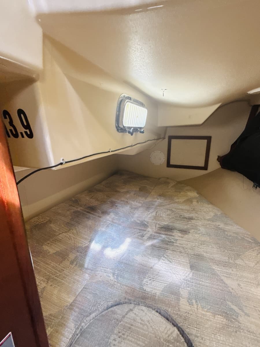 1995 Island Packet 37