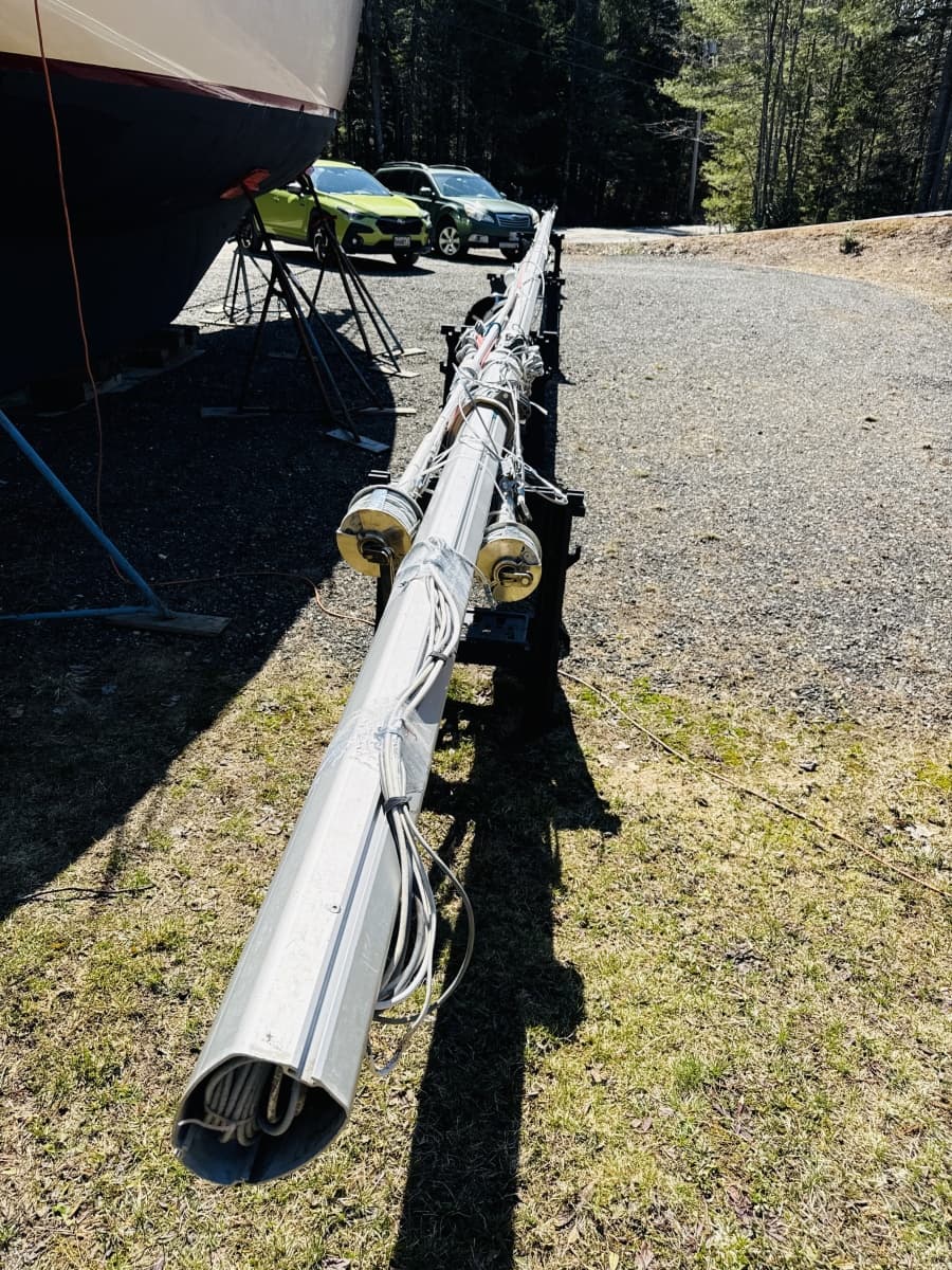 1995 Island Packet 37