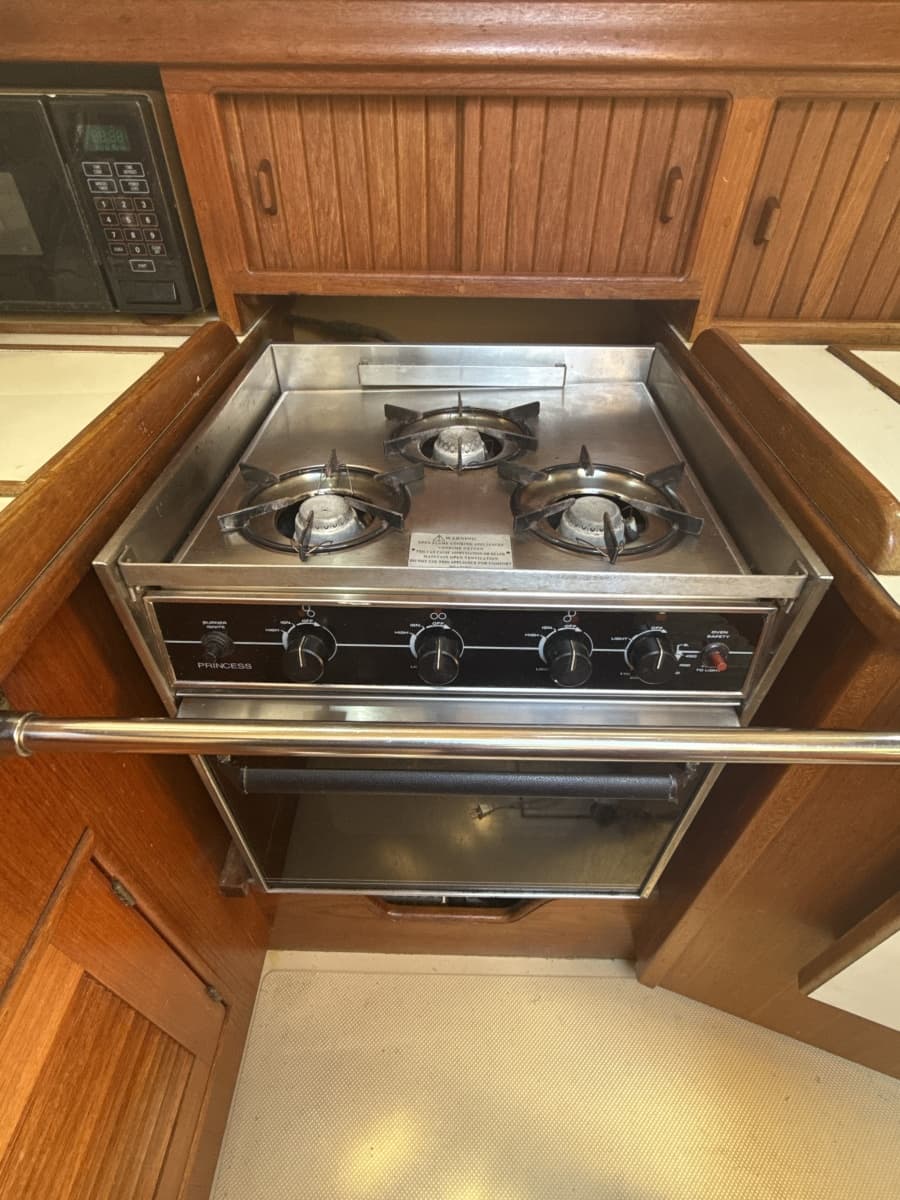 1995 Island Packet 37