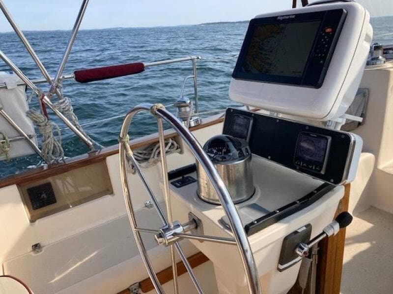 1995 Island Packet 37