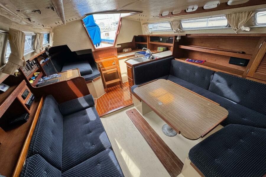 1986 Catalina 38