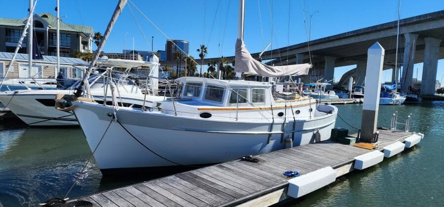 1996 Tillotson-Pearson Motorsailer 32