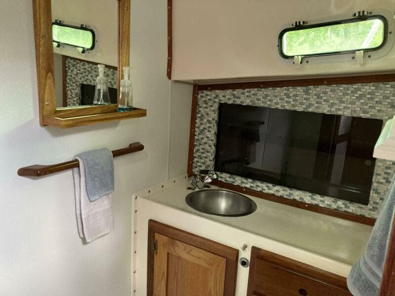 1978 Prairie Boat Works Coastal Cruiser