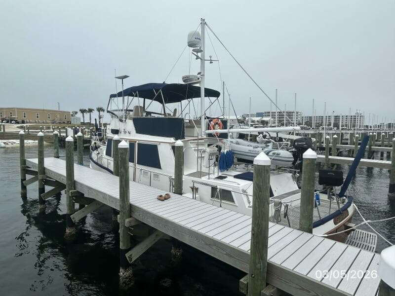 42' Grand Banks port aft profile