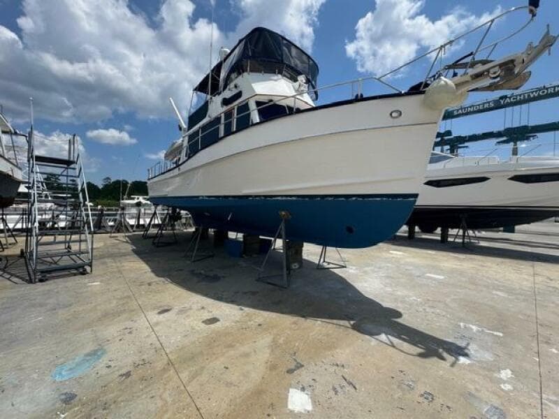 42' Grand Banks hauled out4