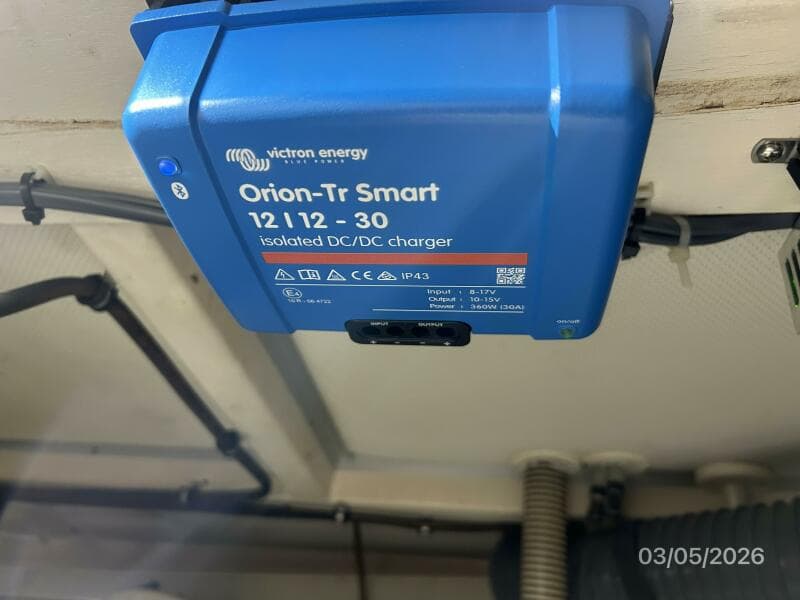 42' Grand Banks DC-DC charger