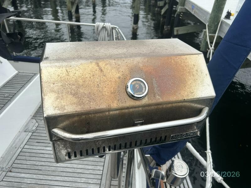 42' Grand Banks BBQ grill