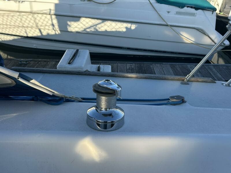 1995 Catalina 320 Study Hull