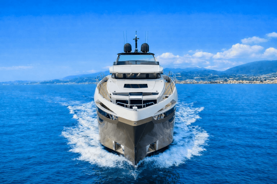 2018 Dominator Yachts Dominator Ilumen