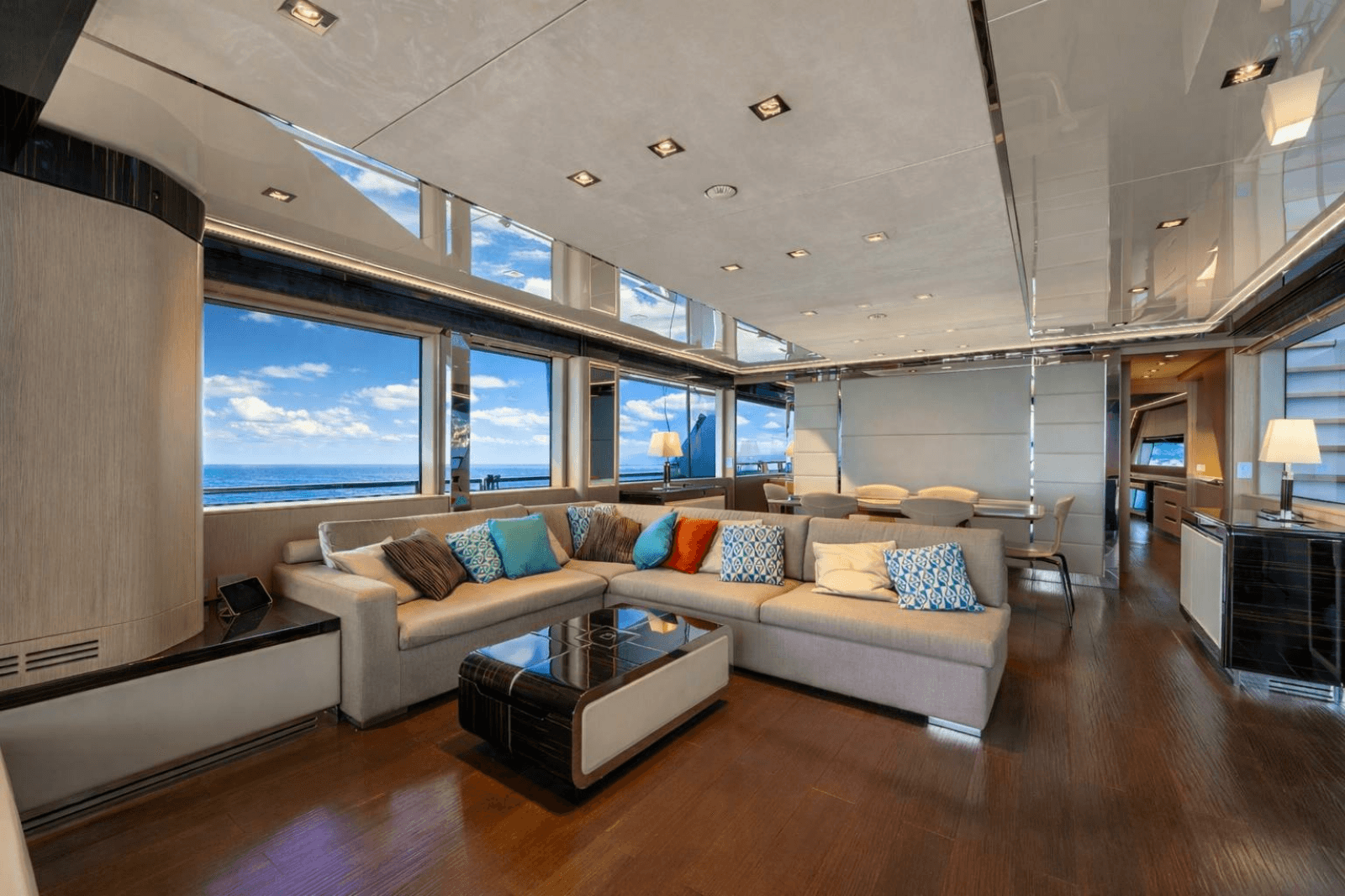 2018 Dominator Yachts Dominator Ilumen - Photo 8