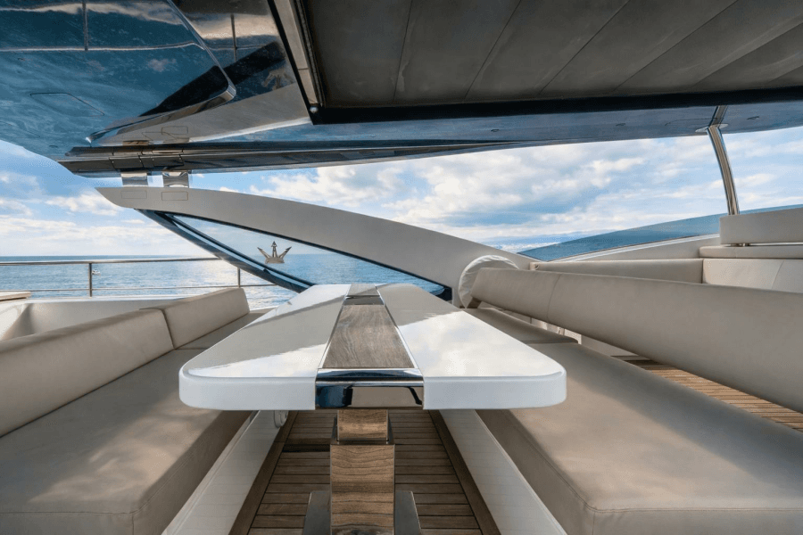 2018 Dominator Yachts Dominator Ilumen