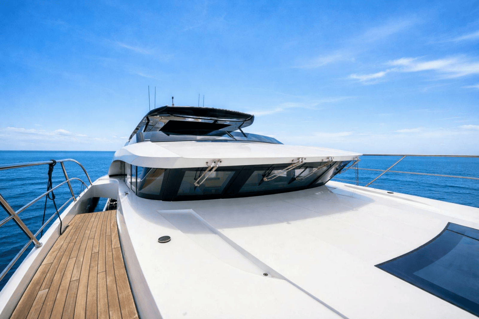2018 Dominator Yachts Dominator Ilumen - Photo 6