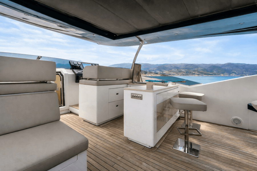 2018 Dominator Yachts Dominator Ilumen