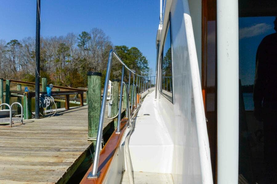 Port decks & safety rail